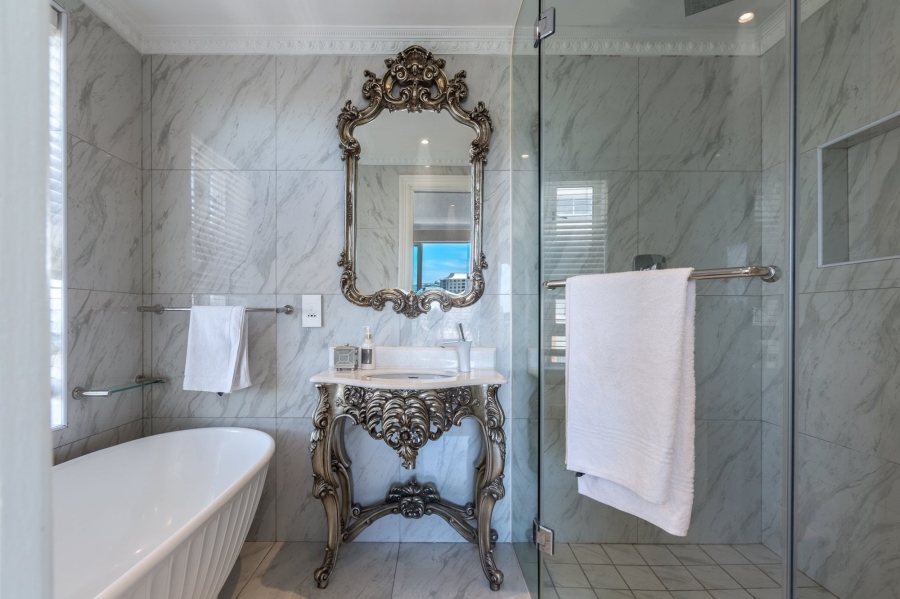 To Let 2 Bedroom Property for Rent in Sea Point Western Cape